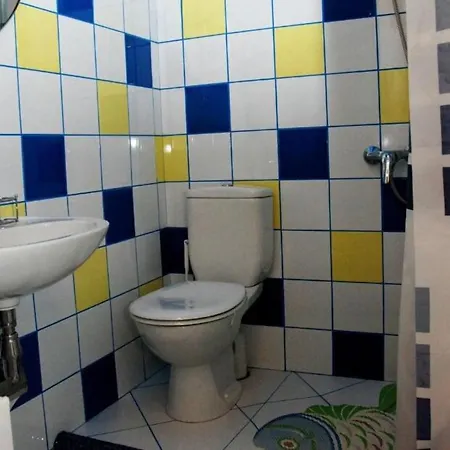 Lt فندق مبيت وإفطار كاوناس