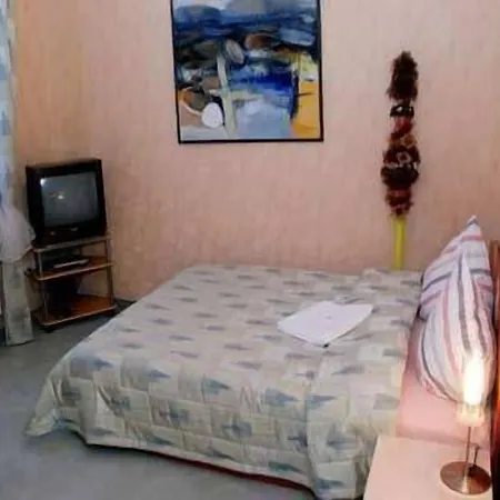 Lt فندق مبيت وإفطار